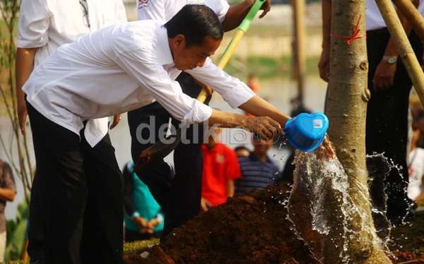 Survei Alvara: Banyak Kader Parpol Non PDIP Dukung Pencapresan Jokowi