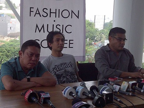 Adiguna Mengaku Sebagai Orang yang Menabrak Rumahnya Sendiri