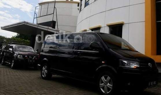 Taktik Bendahara PKS untuk Kelabui KPK Soal VW Caravelle Luthfi