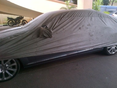 Mercy Rp 2 M yang Dipakai Floren Mengamuk Terparkir di Polres Jakarta Timur