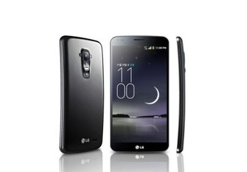     LG G Flex hadir dengan layar 6 inch dan resolusi 720p. Phablet ini pun mempunyai bobot tak kurang dari 177 gram saja. (kredit foto: GSM Arena).