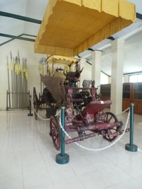 Inilah salah satu kereta yang ada di museum. Masih berada di komplek keraton, Museum Kereta Tua menjadi tempat tinggal banyak kereta kuno salah satunya Singa Barong. Konon kereta ini merupakan yang tercantik dan tercanggih pada zamannya (Tara/detikTravel)