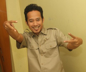 Sibuk Kerja, Denny Cagur Ajak Anak ke Lokasi Syuting