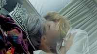 Para fans tentu histeris saat melihat adegan ini. (Cube Entertainment)