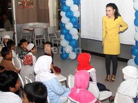 Alhamdulillah saya semakin semangat. Sekarang diberikan penghargaan dari negara seberang, itu semangat lagi membawa nama musik Indonesia di Asean, ujarnya. Gus Mun/detikHOT. Gus Mun/detikHOT.