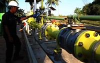 Penghematan atas penggantian BBM ke gas mencapai Rp 25,2 milyar pertahun. Agus Trimukti/Humas PLN.