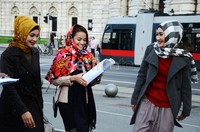 Awalnya, Dian tak berpikir untuk ikutan akting. Dengan diminta hanya menjadi stylist atau perancang hijab saja, Dian mengaku tetap senang.