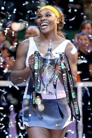 Kalahkan Li Na, Serena Pertahankan Gelar