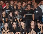 Serunya JKT48 Main Billiard Bareng Fans