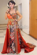 Julia Perez Seksi Berkebaya