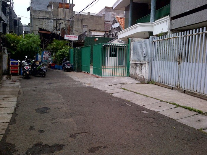 Mess Hakim Rp 6 Miliar di Jalan Sempit, Warga: Tanah di Sini Emang Mahal