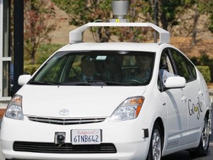 Google: Teknologi Autopilot Lebih Aman dari Pengendara Manusia