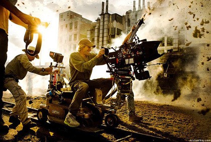 Diserang Saat Syuting Transformers, Michael Bay Ngaku Tak Kapok ke Hong Kong