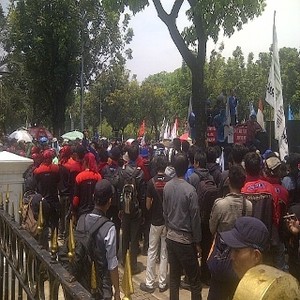 Ini Alasan Buruh Absen Saat Rapat Penetapan UMP Jakarta 2014