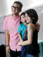 Dikabarkan Pisah, Masayu dan Lembu Tampak Mesra