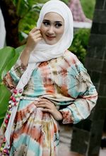 Warna-warni Dian Pelangi