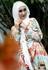 Namun, dalam film tersebut Dian tidak boleh memunculkan karakter yang suka fashion.