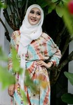 Warna-warni Dian Pelangi