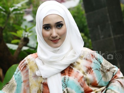 Warna-warni Dian Pelangi