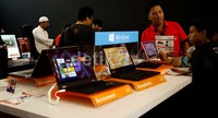 Sejalan dengan menurunnya permintaan PC karena melemahnya nilai rupiah, para penjual terpaksa menaikkan harga jual untuk notebook dan desktop supaya bisnis tetap bertahan.