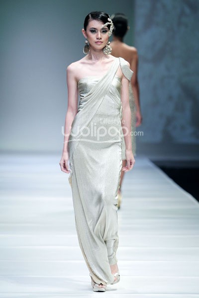 Jakarta, Indonesia - 08 Oktober. Liliana Lim Heaven Breaks at Sceeno Exhibition Hall Lt.3. 08 Oktober 2013. Gandaria City. Jakarta. [Foto: Mohammad Abduh/Wolipop]