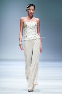 Jakarta, Indonesia - 08 Oktober. Liliana Lim Heaven Breaks at Sceeno Exhibition Hall Lt.3. 08 Oktober 2013. Gandaria City. Jakarta. [Foto: Mohammad Abduh/Wolipop]