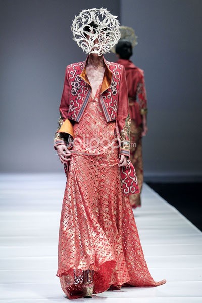 Jakarta, Indonesia - 08 Oktober 2013. Balijava by Denny Wirawan La Mer et du Solid at Sceeno Exhibition Hall Lt.3. Gandaria City. Jakarta Selatan. [Foto: Mohammad Abduh/Wolipop]