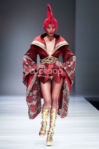 Jakarta, Indonesia - 08 Oktober 2013. Balijava by Denny Wirawan La Mer et du Solid at Sceeno Exhibition Hall Lt.3. Gandaria City. Jakarta Selatan. [Foto: Mohammad Abduh/Wolipop]