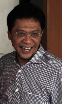 Pasang Badan untuk Luthfi, Fathanah Menangis dalam Sidang