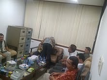 Usai Menangis, Fathanah Peluk Luthfi Hasan