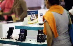 Ultimate Ears, Headset Canggih Mobility Logitech