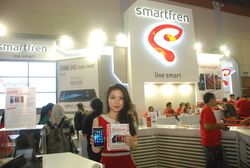 Smartfren Berburu Pelanggan di Indocomtech