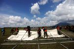 TNI AU Latihan Evakuasi Korban Perang