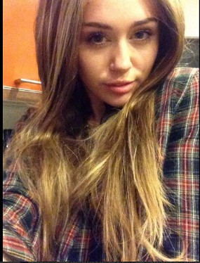 Ketika Miley Cyrus Kembali Menjadi Sosok Hannah Montana