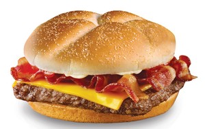 Makan Burger Berhadiah Gadget Keren, Mau?