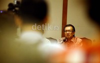 Fungsi dari kegiatan ini adalah memberikan informasi, membangun kesadaran serta kepercayaan masyarakat akan pesatnya perkembangan industri syariah dan punya andil dalam negara.