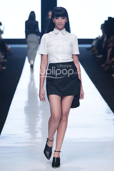 Jakarta, Indonesia - 19 Oktober 2013. Friederich Herman Sophisticated Youthyang. Jakarta Fashion Week 2014 at Senayan City. Jakarta. [Foto: Mohammad Abduh/Wolipop]