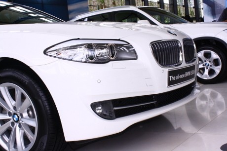 BMW Siap Bikin Sedan Seri 5 Lebih Irit, Targetnya 25 Km/Liter