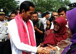 Jokowi Beri Penghargaan Sopir Teladan