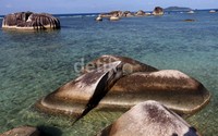Kawasan wisata ini berada di Desa Sepempang, Kecamatan Bunguran Timur, Kabupaten Natuna, Provinsi Kepulauan Riau.