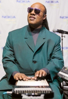 Stevie Wonder Persiapkan Dua Album Baru di 2014