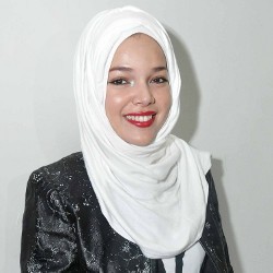Cerita Lucu Dewi Sandra dan Gecha Syuting Film 99 Cahaya di Langit Eropa