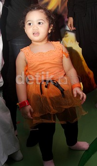 Si imut Amora. Gus Mun/detikHOT.