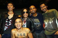 Slank merilis album terbarunya itu di Teater Salihara, Jalan Salihara, Pasar Minggu, Jakarta Selatan.