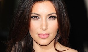 Mau Coba Diet a la Kim Kardashian yang Bebas Karbohidrat?