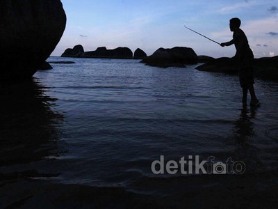 Memancing di Alif Stone Park