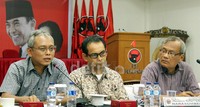 PDIP termasuk yang menolak rekapitulasi daftar pemilih tetap (DPT) secara nasional oleh KPU pada Rabu (23/10/2013) lalu.