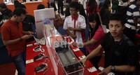 Setiap produsen menawarkan produk-produk teranyar mereka.