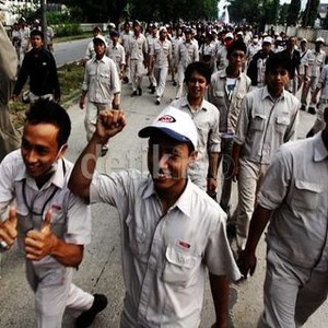 Selain Bedak dan Pulsa, Buruh Minta Jaket dan Kipas Angin