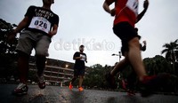 Lomba lari tersebut digelar selama satu jam dan jarak tempuh waktu terjauh yang akan menang.